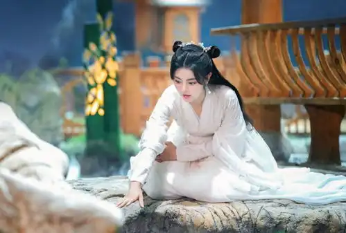 重紫瞒着洛音凡偷偷下山,妙元揪着她犯错不放