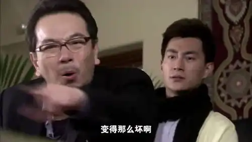 千山暮雪慕咏飞背叛父亲,为了得到莫邵谦,不惜害死他的父亲
