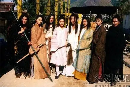东邪西毒张国荣林青霞张曼玉珍贵幕后照曝光