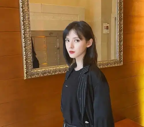 网曝硬糖少女刘些宁即将拍新剧看到男主成毅,这阵容追定了