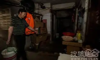 探访环卫工的蜗居看后请多给他们一点尊重7312024
