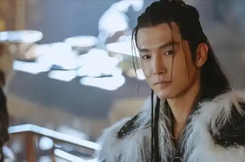 皇后夸一首艳诗写得好,皇帝知道后赐她自尽,死后遗体还任人践踏