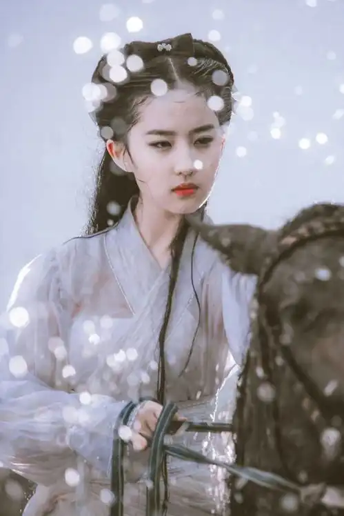 48岁黎姿晒照,美貌不输当年,靠金庸剧成经典美人,揭纱瞬间太惊艳了
