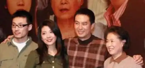 她是张嘉译的妈,国家一级演员,从未出演过主角反而越老越红
