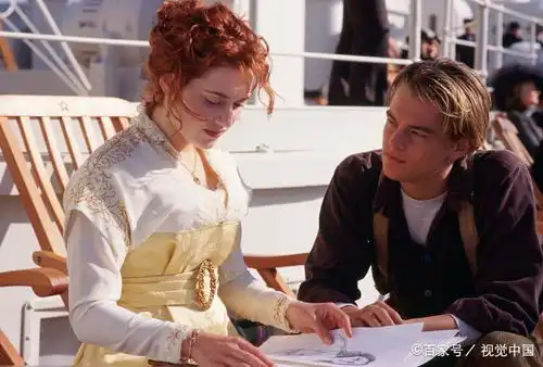 46岁凯特温斯莱特的女儿年满20出道了,但莱昂纳多至今仍旧未婚