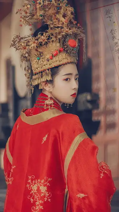 何蓝逗一念关山哭戏一念关山出圈理由陈都灵的脸,刘诗诗的狠,何蓝逗的哭腔
