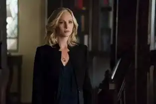 初代吸血鬼新一批高清剧照释出美c大k再次相遇深情对视