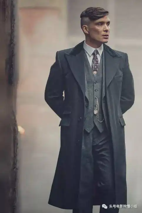 浴血黑帮谢尔比,寂静之地2里大变脸18年前差点成为蝙蝠侠
