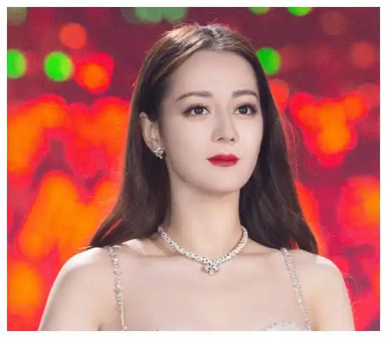 机智的上半场大结局,沈月发剧照告别,杨颖新剧迎来杀青