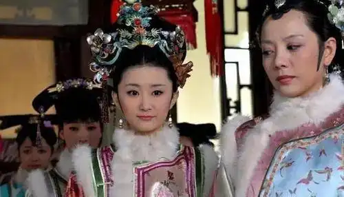 甄嬛传甄嬛那么讨厌富察贵人,为何还选了富察氏当皇后
