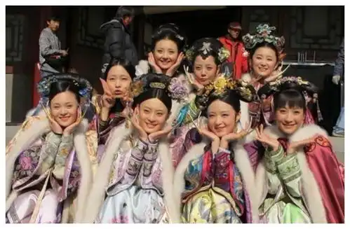 杨紫母亲有多低调,原来是甄嬛传中的她难怪杨紫如此漂亮