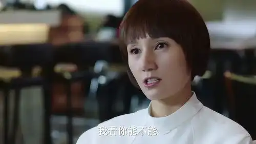 美女十年婚姻遭小三插足,闺蜜霸气站出手撕渣男,观众连连拍手叫好
