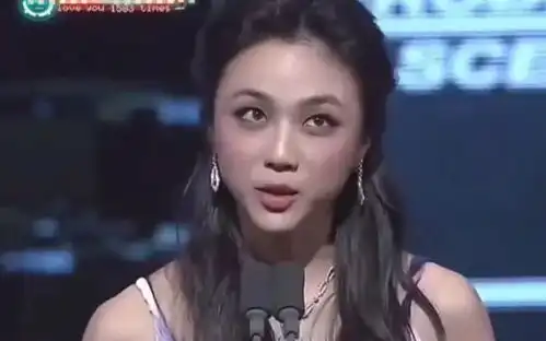 汤唯获韩国影评奖影后汤唯那个不算什么了