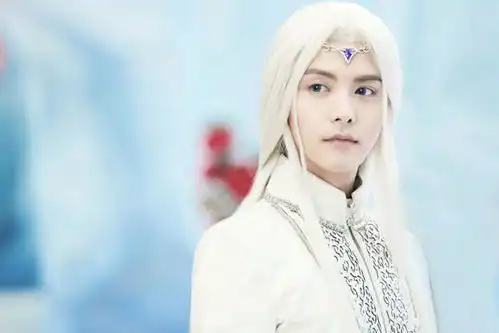 最新六大古装美男,朱一龙比现代装还惊艳,而他是网友看着长大的
