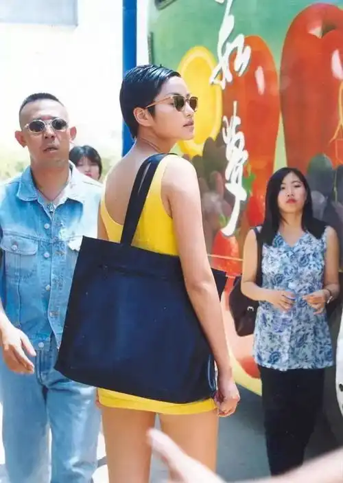 演员李亚鹏,活动上遇见一个老婆,余生不想辜负她
