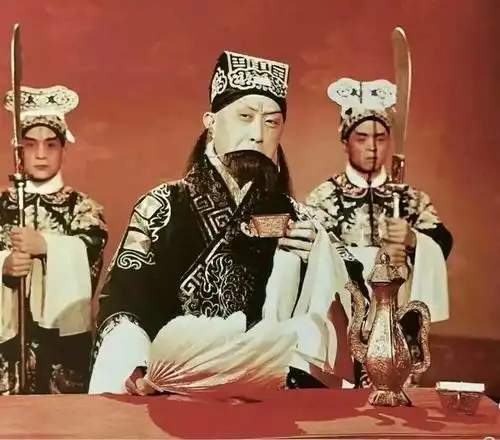 道中华丨为什么说京剧艺术的发展蕴含着民族交融的血脉