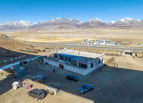 风雪高原行藏北人家四世同堂年味浓