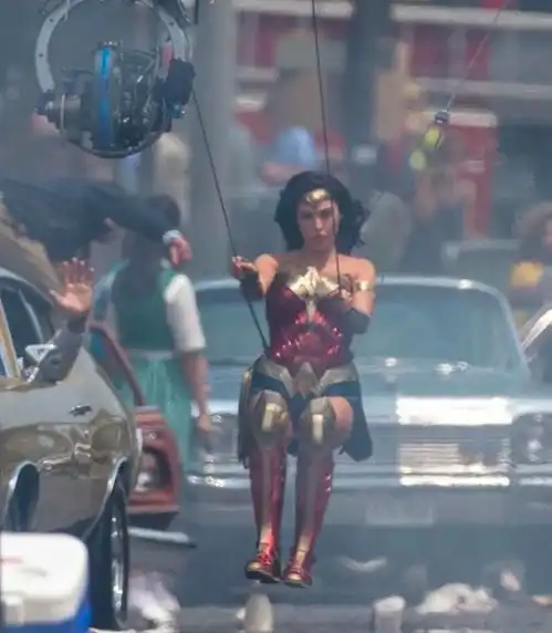 神奇女侠2豹女造型首曝光44岁的她是全球最性感女星