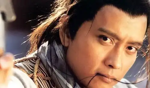 谢君豪击败张国荣,因酒剑仙一角成名,他到底有多强