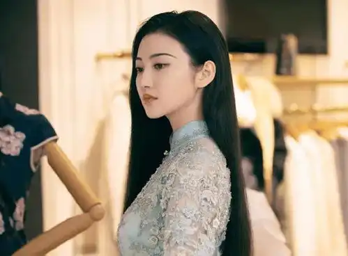 景甜书法流出被夸司藤本人,后工作室辟谣,却意外遭受嫌弃