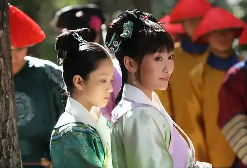 甄嬛传中安陵容为什么最后会选择皇后而背叛甄嬛