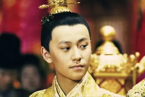 秦俊杰姐姐带我入圈,牺牲事业成全我,如今我火了她却无人问津
