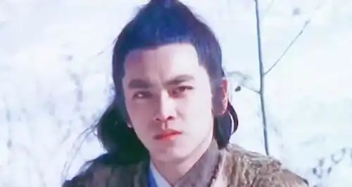 演员尔冬升导演年轻帅照曝光,神似吴亦凡,而他的大哥更帅