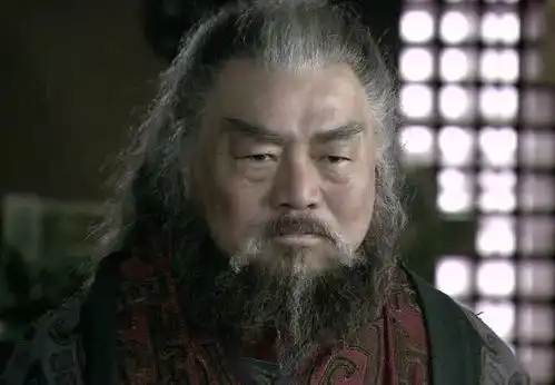 新三国董卓当上皇上后,走路的姿势都变得性感了
