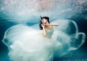 经典个性说说带图片一百个人口中一百个我,我是天使,也是恶魔
