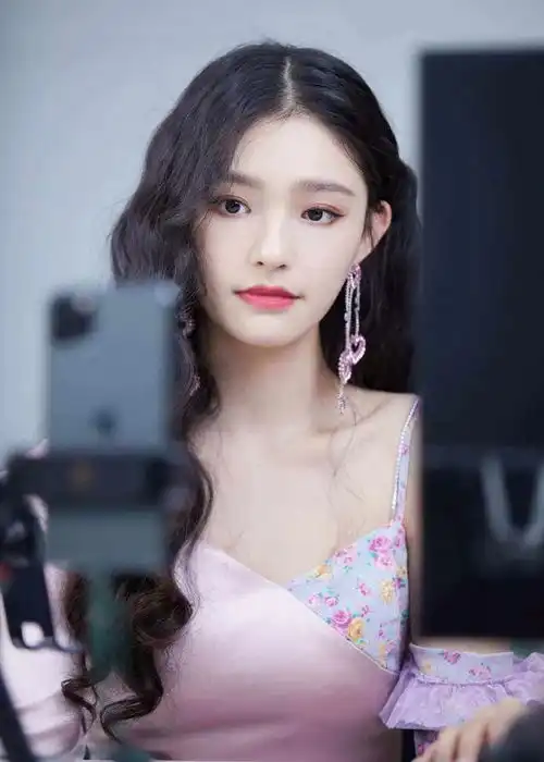 爆款潜质这位星女郎终于有后续了..