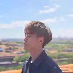 经典短发与创意短发,让你2019变的潮流前卫女生