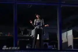 单身男女剧照陶醉其中