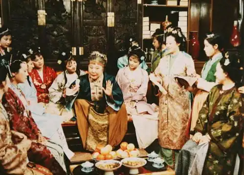 1987年陈晓旭欧阳奋强主演央视版电视剧红楼梦剧照欣赏
