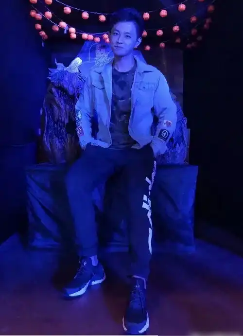 快乐星球丁凯乐当爸,多面体保送北大,冰柠檬成宅男炸药
