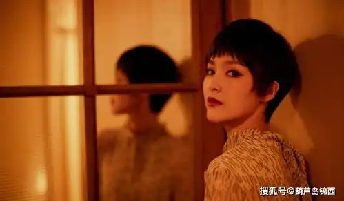 唐嫣剪了短发更高级,穿雪纺连衣裙配烟熏妆,气质太惊艳