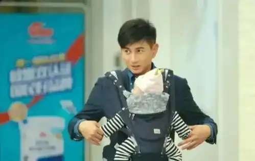 吴奇隆带5岁儿子逛商场画面曝光,父爱满满,一副超级奶爸的模样