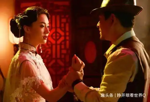 做了刘德华10年替身,如今翻身成为影帝,靠绯闻娶了华仔前女友