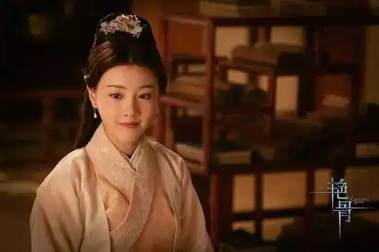 艳骨神秘画皮师王鹤润,蒋家骏导演为什么钟爱她
