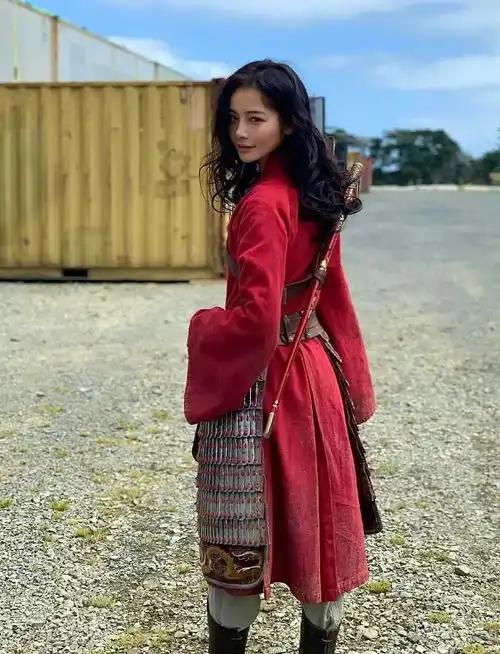 花木兰替身曝光,长相清纯貌美,颜值不输刘亦菲
