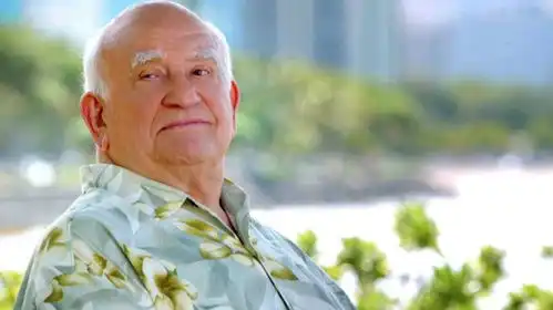 飞屋环游记卡尔配音演员去世享年91岁