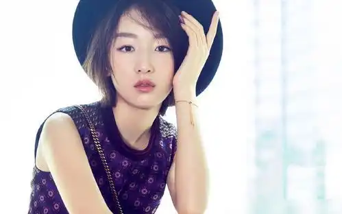 拿下金马金像成双料影后,周冬雨继周迅章子怡后有望成三金影后