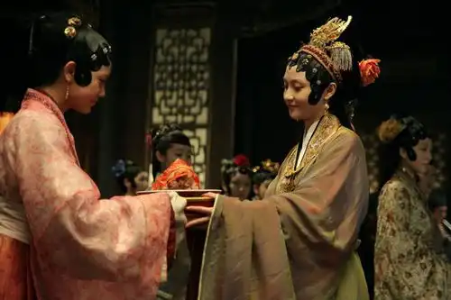 红楼梦,也名石头记,这两个名字,哪个更好听
