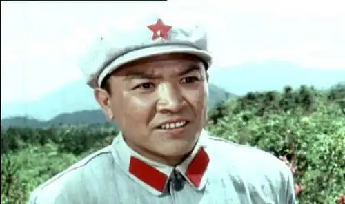 闪闪的红星中的潘冬子的原型是许世友的儿子许光吗
