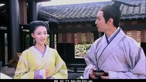 美人心计慎儿躲在吕禄家为他出谋划策,她也算吕禄的贤内助了
