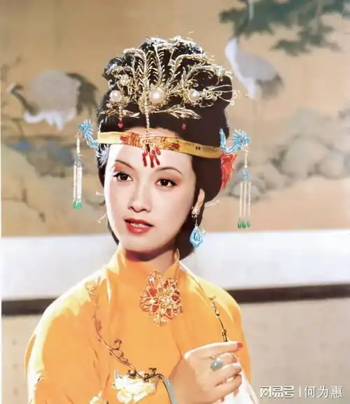 红楼梦最无耻的官家小姐既污秽了肉体,也弄脏了灵魂