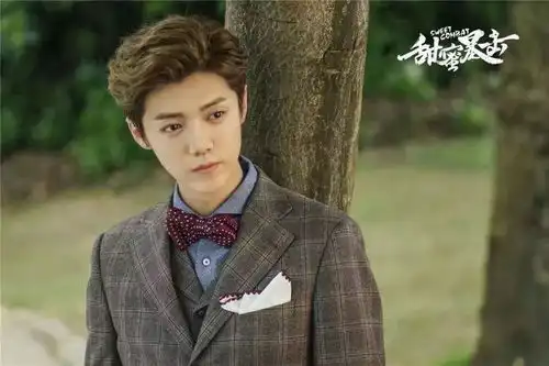 鹿晗甜蜜与暴击的2018,作品众多却无一叫好
