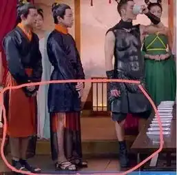 影视剧中搞笑的五毛道具瀑布其实是保鲜膜,骑马戏实为旋转木马
