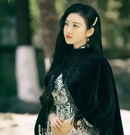 被张继科伤得有多深景甜道出拍摄司藤背后的原因,令人心疼