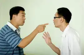 我是业主搞笑登场张嘉译王海燕夫妻斗法
