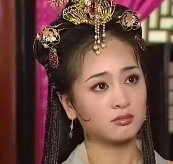 乔家的儿女打酱油的配角,曾经艳压群芳,如今却成妈妈专业户
